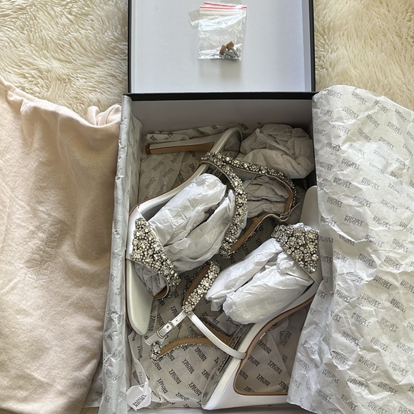 NIB! Badgley Mischka Galia Embellished Sandal - Picture 4 of 10